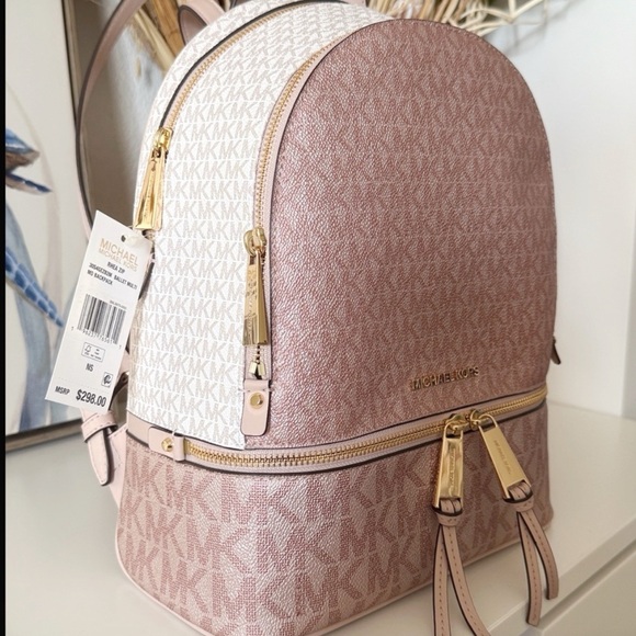 NWT🫦Michael Kors Rhea Zip Medium Color-block Logo BackpackOne Size